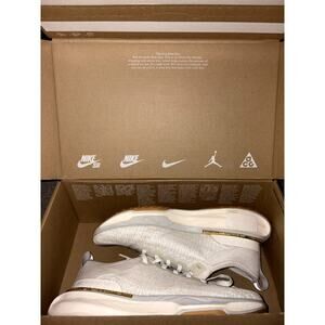 Nike Women's ZOOMX Invincible 3 Running Shoes